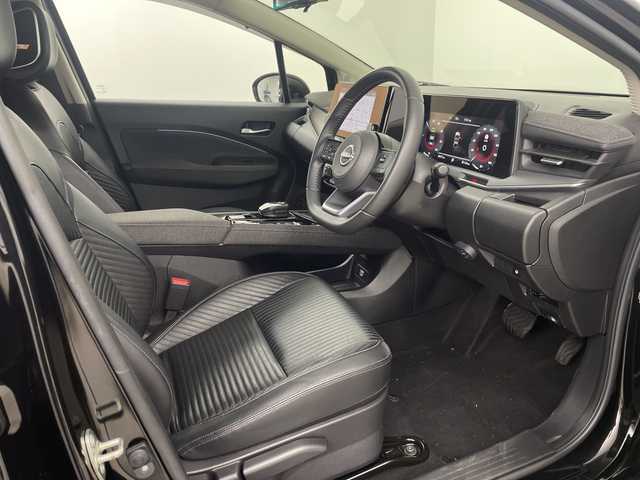 日産 オーラ 埼玉県 2022(令4)年 3.1万km 黒 BOSEサウンド/純正ナビ/（AM/FM/BT/HDMI/AppleCarPlay/AndroidAuto）/全方位カメラ/ドライブレコーダー/ビルトインETC2.0/ワイヤレス充電器/プロパイロット/衝突軽減ブレーキ/ブラインドスポットモニター/デジタルインナーミラー/オートブレーキホールド/クリアランスソナー/レザーシート/フルセグテレビ/オートLEDライト/プッシュスタート/　　