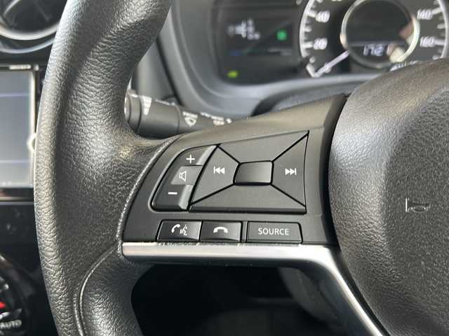 日産 ノート e－パワー X 静岡県 2016(平28)年 7.5万km ガーネットレッド 安全装備/・衝突軽減ブレーキ/・レーンキープアシスト/・コーナーセンサー/純正ナビ/・フルセグTV/・CD/DVD/Bluetooth/FM/AM/主要装備/・ＬＥＤヘッドライト/・ＥＴＣ/・デジタルインナーミラー　/・プッシュスタート　/・ドライブレコーダー　/・全方位カメラ　/・純正ホイールキャップ　/・オートライト　/・スマートキー/・純正フロアマット/・ステアリングリモコン