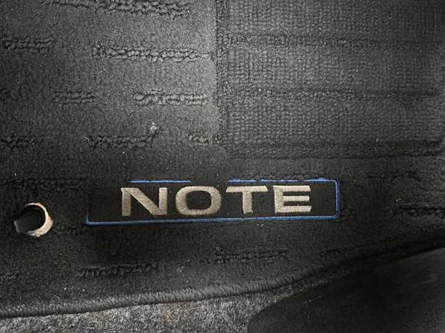 日産 ノート e－パワー X 静岡県 2016(平28)年 7.5万km ガーネットレッド 安全装備/・衝突軽減ブレーキ/・レーンキープアシスト/・コーナーセンサー/純正ナビ/・フルセグTV/・CD/DVD/Bluetooth/FM/AM/主要装備/・ＬＥＤヘッドライト/・ＥＴＣ/・デジタルインナーミラー　/・プッシュスタート　/・ドライブレコーダー　/・全方位カメラ　/・純正ホイールキャップ　/・オートライト　/・スマートキー/・純正フロアマット/・ステアリングリモコン