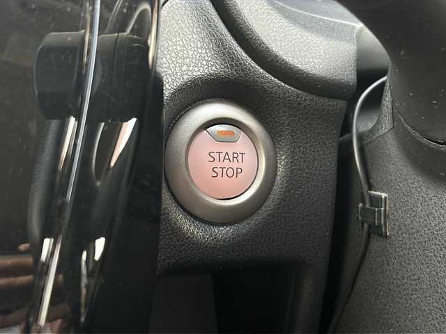 日産 ノート e－パワー X 静岡県 2016(平28)年 7.5万km ガーネットレッド 安全装備/・衝突軽減ブレーキ/・レーンキープアシスト/・コーナーセンサー/純正ナビ/・フルセグTV/・CD/DVD/Bluetooth/FM/AM/主要装備/・ＬＥＤヘッドライト/・ＥＴＣ/・デジタルインナーミラー　/・プッシュスタート　/・ドライブレコーダー　/・全方位カメラ　/・純正ホイールキャップ　/・オートライト　/・スマートキー/・純正フロアマット/・ステアリングリモコン