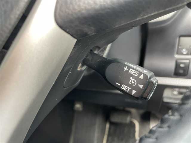 トヨタ ノア ハイブリッド Si ダブルバイビーⅢ 千葉県 2021(令3)年 1.9万km ホワイトパールクリスタルシャイン ワンオーナー/レーンキープアシスト/衝突被害低減ブレーキ/オートハイビーム/前後コーナーセンサー/前後ドラレコ/バックカメラ/純正ナビ/　・フルセグTV/ＣＤ/ＤＶＤ/ＳＤ/フリップダウンモニター/ビルトインETC2.0/ハーフレザー/　・シートヒーター/取説/保証書/スペアキー/R4.5.6記録簿