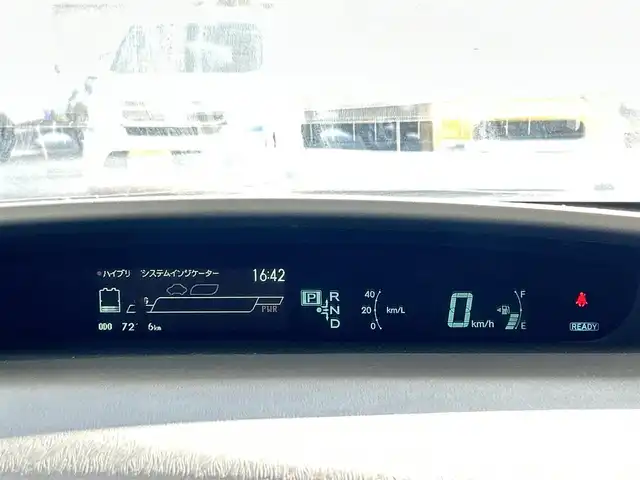 トヨタ プリウス S 沖縄県 2014(平26)年 7.3万km ブラック (株)IDOMが運営する【じしゃロンOO店】の自社ローン専用車両になりますこちらは現金またはオートローンご利用時の価格です。自社ローンご希望の方は別途その旨お申付け下さい/・プッシュスタート　/・ナビ　/・ＴＶ　/・Ｂｌｕｅｔｏｏｔｈ接続　/・ＥＴＣ　/・バックカメラ　/・ＵＳＢ入力端子　/・アイドリングストップ　/・カーテンエアバック　/・ABS　/・スマートキー　/・パワーステアリング