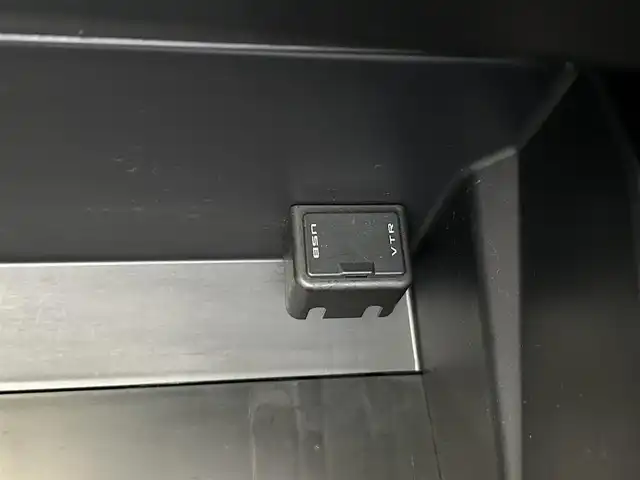 トヨタ プリウス S 沖縄県 2014(平26)年 7.3万km ブラック (株)IDOMが運営する【じしゃロンOO店】の自社ローン専用車両になりますこちらは現金またはオートローンご利用時の価格です。自社ローンご希望の方は別途その旨お申付け下さい/・プッシュスタート　/・ナビ　/・ＴＶ　/・Ｂｌｕｅｔｏｏｔｈ接続　/・ＥＴＣ　/・バックカメラ　/・ＵＳＢ入力端子　/・アイドリングストップ　/・カーテンエアバック　/・ABS　/・スマートキー　/・パワーステアリング