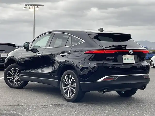 トヨタ ハリアー G 島根県 2023(令5)年 5.2万km ブラック 登録時走行距離51834km/保証書/取扱説明書/純正ディズプレイオーディオ　ナビ機能なし/レーンキープアシスト/衝突軽減システム/フルセグTV/Bluetooth/レーダークルーズコントロール/バックカメラ/パワーシート/コーナーセンサー/ブラインドスポットモニター/LEDヘッドライト/インテリジェントミラー/オートマチックハイビーム/ステアリングスイッチ/ウィンカーミラー/スマートキー/プッシュスタート/パーキングサポートブレーキ/リヤクロストラフィックアラート/プリクラッシュセーフティシステム/純正18インチアルミ/ETC2.0