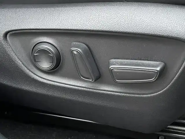 トヨタ ハリアー G 島根県 2023(令5)年 5.2万km ブラック 登録時走行距離51834km/保証書/取扱説明書/純正ディズプレイオーディオ　ナビ機能なし/レーンキープアシスト/衝突軽減システム/フルセグTV/Bluetooth/レーダークルーズコントロール/バックカメラ/パワーシート/コーナーセンサー/ブラインドスポットモニター/LEDヘッドライト/インテリジェントミラー/オートマチックハイビーム/ステアリングスイッチ/ウィンカーミラー/スマートキー/プッシュスタート/パーキングサポートブレーキ/リヤクロストラフィックアラート/プリクラッシュセーフティシステム/純正18インチアルミ/ETC2.0