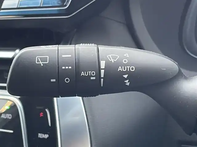 トヨタ ハリアー G 島根県 2023(令5)年 5.2万km ブラック 登録時走行距離51834km/保証書/取扱説明書/純正ディズプレイオーディオ　ナビ機能なし/レーンキープアシスト/衝突軽減システム/フルセグTV/Bluetooth/レーダークルーズコントロール/バックカメラ/パワーシート/コーナーセンサー/ブラインドスポットモニター/LEDヘッドライト/インテリジェントミラー/オートマチックハイビーム/ステアリングスイッチ/ウィンカーミラー/スマートキー/プッシュスタート/パーキングサポートブレーキ/リヤクロストラフィックアラート/プリクラッシュセーフティシステム/純正18インチアルミ/ETC2.0