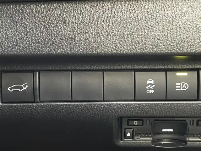 トヨタ ハリアー G 島根県 2023(令5)年 5.2万km ブラック 登録時走行距離51834km/保証書/取扱説明書/純正ディズプレイオーディオ　ナビ機能なし/レーンキープアシスト/衝突軽減システム/フルセグTV/Bluetooth/レーダークルーズコントロール/バックカメラ/パワーシート/コーナーセンサー/ブラインドスポットモニター/LEDヘッドライト/インテリジェントミラー/オートマチックハイビーム/ステアリングスイッチ/ウィンカーミラー/スマートキー/プッシュスタート/パーキングサポートブレーキ/リヤクロストラフィックアラート/プリクラッシュセーフティシステム/純正18インチアルミ/ETC2.0