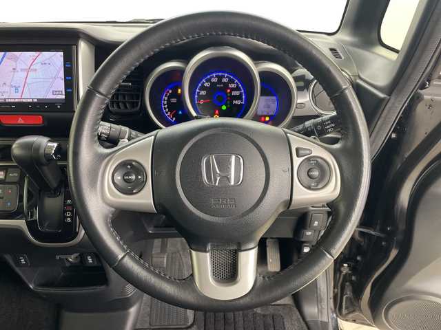 ホンダ Ｎ ＢＯＸ カスタム G ターボSSパッケージ 道央・札幌 2014(平26)年 7.8万km スマートブラック ・4WD/・純正ナビ/・BT&CD&DVD&SD&USB&フルセグTV/・バックカメラ/・両側パワースライドドア/・クルーズコントロール/・シティブレーキアクティブシステム/・パドルシフト/・前席シートヒーター/・ECON/・オートライト/・プッシュスタート/・スマートキー/・電動格納ミラー/・積込サマータイヤ純正AW付