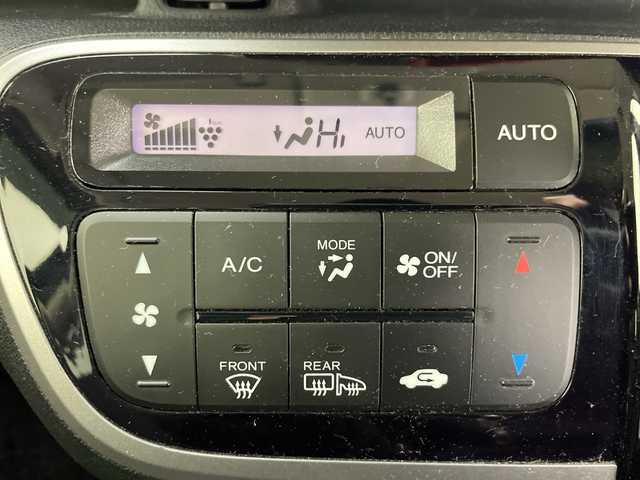 ホンダ Ｎ ＢＯＸ カスタム G ターボSSパッケージ 道央・札幌 2014(平26)年 7.8万km スマートブラック ・4WD/・純正ナビ/・BT&CD&DVD&SD&USB&フルセグTV/・バックカメラ/・両側パワースライドドア/・クルーズコントロール/・シティブレーキアクティブシステム/・パドルシフト/・前席シートヒーター/・ECON/・オートライト/・プッシュスタート/・スマートキー/・電動格納ミラー/・積込サマータイヤ純正AW付