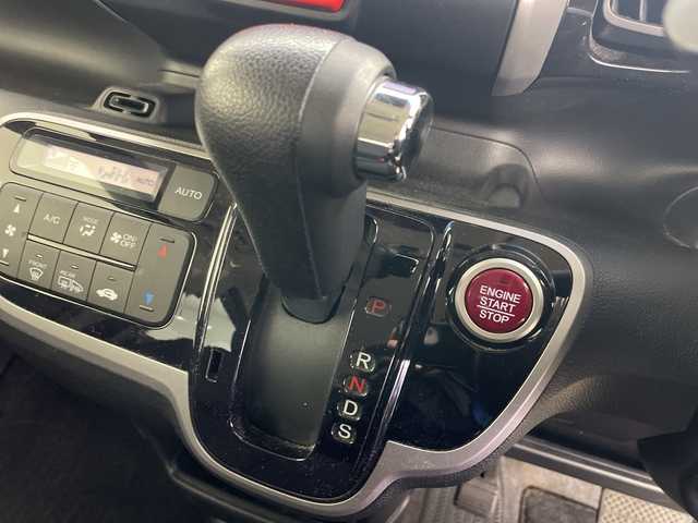 ホンダ Ｎ ＢＯＸ カスタム G ターボSSパッケージ 道央・札幌 2014(平26)年 7.8万km スマートブラック ・4WD/・純正ナビ/・BT&CD&DVD&SD&USB&フルセグTV/・バックカメラ/・両側パワースライドドア/・クルーズコントロール/・シティブレーキアクティブシステム/・パドルシフト/・前席シートヒーター/・ECON/・オートライト/・プッシュスタート/・スマートキー/・電動格納ミラー/・積込サマータイヤ純正AW付