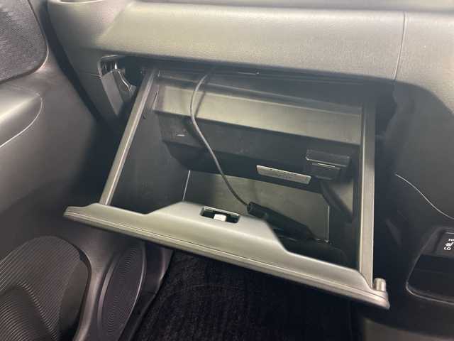 ホンダ Ｎ ＢＯＸ カスタム G ターボSSパッケージ 道央・札幌 2014(平26)年 7.8万km スマートブラック ・4WD/・純正ナビ/・BT&CD&DVD&SD&USB&フルセグTV/・バックカメラ/・両側パワースライドドア/・クルーズコントロール/・シティブレーキアクティブシステム/・パドルシフト/・前席シートヒーター/・ECON/・オートライト/・プッシュスタート/・スマートキー/・電動格納ミラー/・積込サマータイヤ純正AW付