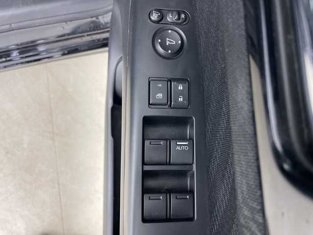 ホンダ Ｎ ＢＯＸ カスタム G ターボSSパッケージ 道央・札幌 2014(平26)年 7.8万km スマートブラック ・4WD/・純正ナビ/・BT&CD&DVD&SD&USB&フルセグTV/・バックカメラ/・両側パワースライドドア/・クルーズコントロール/・シティブレーキアクティブシステム/・パドルシフト/・前席シートヒーター/・ECON/・オートライト/・プッシュスタート/・スマートキー/・電動格納ミラー/・積込サマータイヤ純正AW付