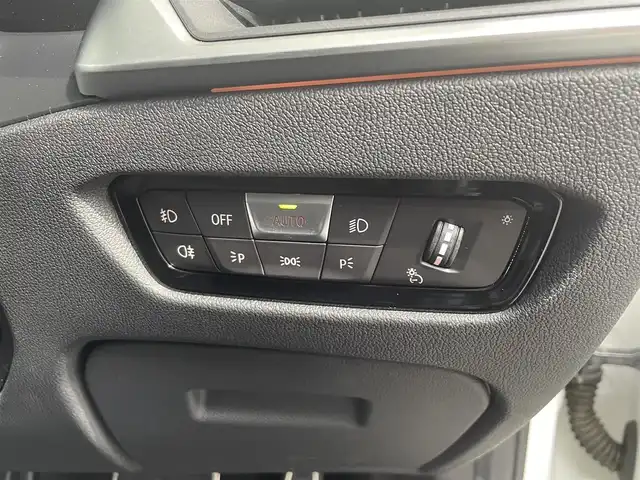 ＢＭＷ ３２０ｄ xDrive Mスポーツ 青森県 2020(令2)年 5.3万km アルピンホワイトⅢ ワンオーナー/イノベーションパッケージ/・BMWレーザー・ライト/・LEDフロント・ターン・インジケータ/・BMWセレクティブ・ビーム/・LEDコーナリング・ライト/・ハイビーム・アシスタント/・光軸自動調整機構付/・BMWヘッドアップ・ディスプレイ/・BMWジェスチャー・コントロール/コンフォートパッケージ/・オートマチック・トランク・リッド・オペレーション（オープン／クローズ）/・ストレージ・パッケージ（Type-C対応USBソケット、シートバック収納、トランク・ルーム内の収納ネット、荷物用フック）/・HiFiスピーカー・システム（205W、10スピーカー）/記録簿R4・R5・R6・R7有り/置くだけ充電/純正18AW/社外17AW冬タイヤ/前後コーナーセンサー/全方位・バックカメラ/フルセグTV/ヘッドアップディスプレイ/アダプティブレーダーライト/BSM/オプション前ドラレコ/D席＋N席パワーシート/シートヒーター/電動リアゲート/レーダークルーズコントロール