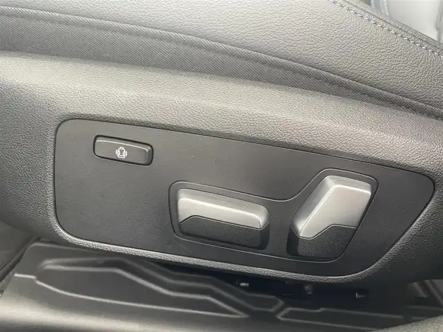 ＢＭＷ ３２０ｄ xDrive Mスポーツ 青森県 2020(令2)年 5.3万km アルピンホワイトⅢ ワンオーナー/イノベーションパッケージ/・BMWレーザー・ライト/・LEDフロント・ターン・インジケータ/・BMWセレクティブ・ビーム/・LEDコーナリング・ライト/・ハイビーム・アシスタント/・光軸自動調整機構付/・BMWヘッドアップ・ディスプレイ/・BMWジェスチャー・コントロール/コンフォートパッケージ/・オートマチック・トランク・リッド・オペレーション（オープン／クローズ）/・ストレージ・パッケージ（Type-C対応USBソケット、シートバック収納、トランク・ルーム内の収納ネット、荷物用フック）/・HiFiスピーカー・システム（205W、10スピーカー）/記録簿R4・R5・R6・R7有り/置くだけ充電/純正18AW/社外17AW冬タイヤ/前後コーナーセンサー/全方位・バックカメラ/フルセグTV/ヘッドアップディスプレイ/アダプティブレーダーライト/BSM/オプション前ドラレコ/D席＋N席パワーシート/シートヒーター/電動リアゲート/レーダークルーズコントロール