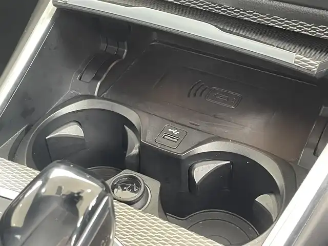 ＢＭＷ ３２０ｄ xDrive Mスポーツ 青森県 2020(令2)年 5.3万km アルピンホワイトⅢ ワンオーナー/イノベーションパッケージ/・BMWレーザー・ライト/・LEDフロント・ターン・インジケータ/・BMWセレクティブ・ビーム/・LEDコーナリング・ライト/・ハイビーム・アシスタント/・光軸自動調整機構付/・BMWヘッドアップ・ディスプレイ/・BMWジェスチャー・コントロール/コンフォートパッケージ/・オートマチック・トランク・リッド・オペレーション（オープン／クローズ）/・ストレージ・パッケージ（Type-C対応USBソケット、シートバック収納、トランク・ルーム内の収納ネット、荷物用フック）/・HiFiスピーカー・システム（205W、10スピーカー）/記録簿R4・R5・R6・R7有り/置くだけ充電/純正18AW/社外17AW冬タイヤ/前後コーナーセンサー/全方位・バックカメラ/フルセグTV/ヘッドアップディスプレイ/アダプティブレーダーライト/BSM/オプション前ドラレコ/D席＋N席パワーシート/シートヒーター/電動リアゲート/レーダークルーズコントロール