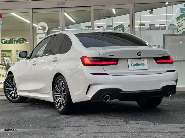 ＢＭＷ ３２０ｄ xDrive Mスポーツ 青森県 2020(令2)年 5.3万km アルピンホワイトⅢ ワンオーナー/イノベーションパッケージ/・BMWレーザー・ライト/・LEDフロント・ターン・インジケータ/・BMWセレクティブ・ビーム/・LEDコーナリング・ライト/・ハイビーム・アシスタント/・光軸自動調整機構付/・BMWヘッドアップ・ディスプレイ/・BMWジェスチャー・コントロール/コンフォートパッケージ/・オートマチック・トランク・リッド・オペレーション（オープン／クローズ）/・ストレージ・パッケージ（Type-C対応USBソケット、シートバック収納、トランク・ルーム内の収納ネット、荷物用フック）/・HiFiスピーカー・システム（205W、10スピーカー）/記録簿R4・R5・R6・R7有り/置くだけ充電/純正18AW/社外17AW冬タイヤ/前後コーナーセンサー/全方位・バックカメラ/フルセグTV/ヘッドアップディスプレイ/アダプティブレーダーライト/BSM/オプション前ドラレコ/D席＋N席パワーシート/シートヒーター/電動リアゲート/レーダークルーズコントロール
