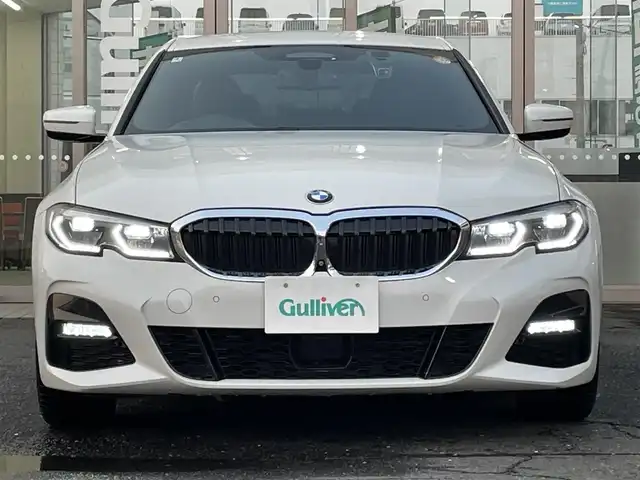 ＢＭＷ ３２０ｄ xDrive Mスポーツ 青森県 2020(令2)年 5.3万km アルピンホワイトⅢ ワンオーナー/イノベーションパッケージ/・BMWレーザー・ライト/・LEDフロント・ターン・インジケータ/・BMWセレクティブ・ビーム/・LEDコーナリング・ライト/・ハイビーム・アシスタント/・光軸自動調整機構付/・BMWヘッドアップ・ディスプレイ/・BMWジェスチャー・コントロール/コンフォートパッケージ/・オートマチック・トランク・リッド・オペレーション（オープン／クローズ）/・ストレージ・パッケージ（Type-C対応USBソケット、シートバック収納、トランク・ルーム内の収納ネット、荷物用フック）/・HiFiスピーカー・システム（205W、10スピーカー）/記録簿R4・R5・R6・R7有り/置くだけ充電/純正18AW/社外17AW冬タイヤ/前後コーナーセンサー/全方位・バックカメラ/フルセグTV/ヘッドアップディスプレイ/アダプティブレーダーライト/BSM/オプション前ドラレコ/D席＋N席パワーシート/シートヒーター/電動リアゲート/レーダークルーズコントロール