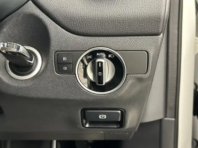 メルセデス・ベンツ ＧＬＡ２２０ 4マチック 岡山県 2019(令1)年 4.7万km 白 純正ナビ/Bカメラ/フルセグTV/PRG/ハーマンカードン/Pシフト/レーダーセーフティーパッケージ/ESP/ACC/アクティブブレーキアシスト/アテンションA/BSM/アクティブブレーキングA/ディストロ＋/プレミアムパッケージ/黒革シート/シートH/PWシート/LED/Aライト