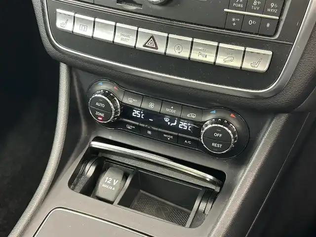 メルセデス・ベンツ ＧＬＡ２２０ 4マチック 岡山県 2019(令1)年 4.7万km 白 純正ナビ/Bカメラ/フルセグTV/PRG/ハーマンカードン/Pシフト/レーダーセーフティーパッケージ/ESP/ACC/アクティブブレーキアシスト/アテンションA/BSM/アクティブブレーキングA/ディストロ＋/プレミアムパッケージ/黒革シート/シートH/PWシート/LED/Aライト