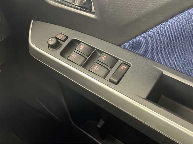 トヨタ ルーミー カスタムG－T 栃木県 2019(令1)年 5.7万km パールホワイトⅢ 純正9インチナビ/ 【AM/FM/CD/DVD/SD/BT/フルセグTV】/バックカメラ/モデリスタエアロ/プリクラッシュセーフティ/クリアランスソナー/クルーズコントロール/両側パワースライドドア/ドライブレコーダー 前後/LEDヘッドライト/オートハイビーム/アイドリングストップ/横滑り防止装置/純正ドアバイザー/純正フロアマット/ステアリングスイッチ/ETC/スペアキー１本