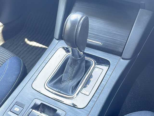 スバル レガシィ Ｂ４ ベース 福岡県 2016(平28)年 10.4万km ダークブルーパール ワンオーナー/純正ナビ（Blouetooth）/フルセグTV（DVD・CD再生機能あり）/プレミアムサウンド（haman kardon)/ドライブレコーダー（前方のみ）/USB入力端子/ビルトインETC/MTモード付AT車/パワーウィンドウ/クルーズコントロール（追従あり）/電動リアゲート/純正フロアマット/純正アルミホイール/横滑り防止装置/レーンキープアシスト/盗難防止装置/ダウンヒルアシストコントロール/衝突被害軽減システム/パワーステアリング/ABS/エアバッグ（運転席・助手席・サイド）/プッシュスタート/スマートキー/スペアキー/保証書/取扱説明書