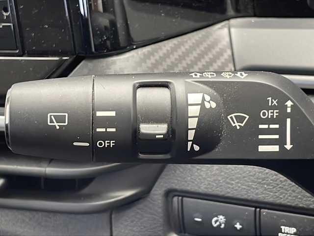 日産 ノート X 千葉県 2023(令5)年 1.1万km ピュアホワイトパール 車線逸脱警報/衝突軽減ブレーキ/クリアランスソナー/標識認識機能/純正メモリナビ（MM223D-L)/　Bluetooth/フルセグTV/バックカメラ/社外ETC/純正ドライブレコーダー前方/電動パーキング/オートホールド/レザー調シートカバー/社外フロアマット/ドアバイザー/アイドリングストップ