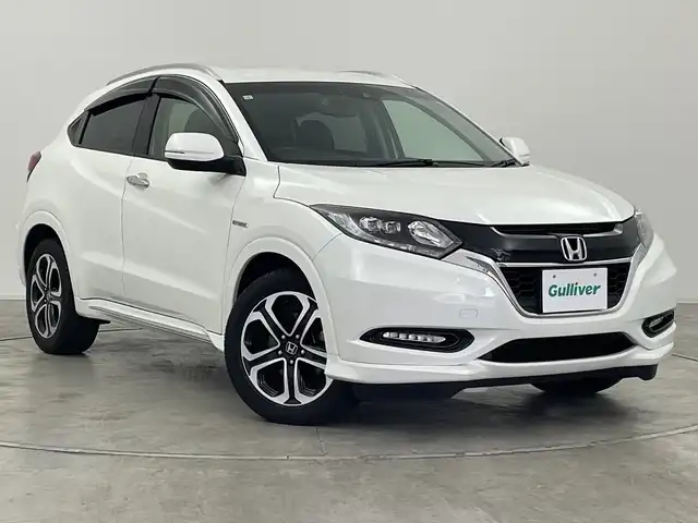 ホンダ ヴェゼル ハイブリッド Z 群馬県 2017(平29)年 7.4万km プラチナホワイトパール 純正８型ナビ　バックカメラ　アダプティブクルーズコントロール　レーンキープアシスト　衝突被害軽減ブレーキ　シートヒーター　ＬＥＤヘッドライト　ドライブレコーダー　ＥＴＣ　純正アルミホイール　禁煙車