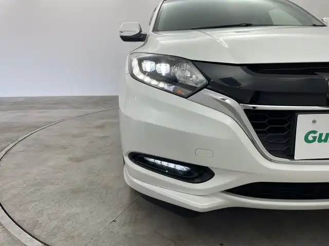 ホンダ ヴェゼル ハイブリッド Z 群馬県 2017(平29)年 7.4万km プラチナホワイトパール 純正８型ナビ　バックカメラ　アダプティブクルーズコントロール　レーンキープアシスト　衝突被害軽減ブレーキ　シートヒーター　ＬＥＤヘッドライト　ドライブレコーダー　ＥＴＣ　純正アルミホイール　禁煙車