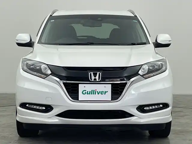 ホンダ ヴェゼル ハイブリッド Z 群馬県 2017(平29)年 7.4万km プラチナホワイトパール 純正８型ナビ　バックカメラ　アダプティブクルーズコントロール　レーンキープアシスト　衝突被害軽減ブレーキ　シートヒーター　ＬＥＤヘッドライト　ドライブレコーダー　ＥＴＣ　純正アルミホイール　禁煙車