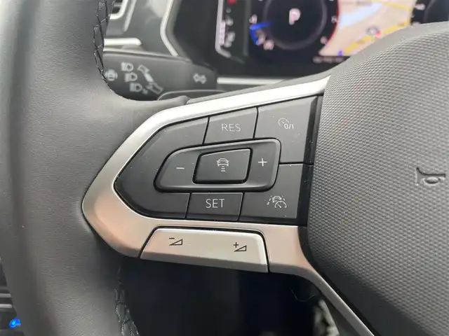 フォルクスワーゲン ＶＷ ティグアン TSI エレガンス 新潟県 2021(令3)年 3万km オリックスホワイトパールエフェクト 純正ナビ/(Bluetooth/AppleCarPlay/AndroidAuto)/フルセグTV/衝突軽減ブレーキ/レーンキープアシスト/レーダークルーズコントロール/全方位カメラ/バックカメラ/全席シートヒーター/電動リアゲート/パーキングアシスト/ヘッドアップディスプレイ/ドライブレコーダー（前後）/ビルトインETC/プッシュスタート/スマートキー/スペアキー×1/保証書