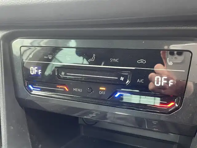 フォルクスワーゲン ＶＷ ティグアン TSI エレガンス 新潟県 2021(令3)年 3万km オリックスホワイトパールエフェクト 純正ナビ/(Bluetooth/AppleCarPlay/AndroidAuto)/フルセグTV/衝突軽減ブレーキ/レーンキープアシスト/レーダークルーズコントロール/全方位カメラ/バックカメラ/全席シートヒーター/電動リアゲート/パーキングアシスト/ヘッドアップディスプレイ/ドライブレコーダー（前後）/ビルトインETC/プッシュスタート/スマートキー/スペアキー×1/保証書