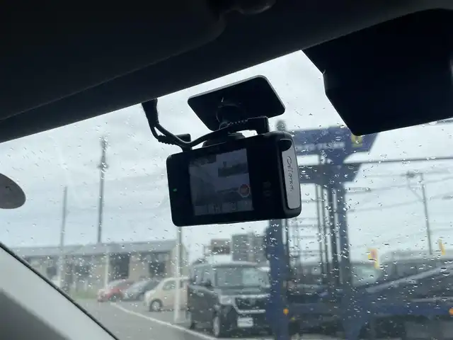 フォルクスワーゲン ＶＷ ティグアン TSI エレガンス 新潟県 2021(令3)年 3万km オリックスホワイトパールエフェクト 純正ナビ/(Bluetooth/AppleCarPlay/AndroidAuto)/フルセグTV/衝突軽減ブレーキ/レーンキープアシスト/レーダークルーズコントロール/全方位カメラ/バックカメラ/全席シートヒーター/電動リアゲート/パーキングアシスト/ヘッドアップディスプレイ/ドライブレコーダー（前後）/ビルトインETC/プッシュスタート/スマートキー/スペアキー×1/保証書