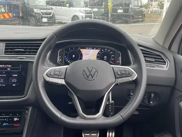 フォルクスワーゲン ＶＷ ティグアン TSI エレガンス 新潟県 2021(令3)年 3万km オリックスホワイトパールエフェクト 純正ナビ/(Bluetooth/AppleCarPlay/AndroidAuto)/フルセグTV/衝突軽減ブレーキ/レーンキープアシスト/レーダークルーズコントロール/全方位カメラ/バックカメラ/全席シートヒーター/電動リアゲート/パーキングアシスト/ヘッドアップディスプレイ/ドライブレコーダー（前後）/ビルトインETC/プッシュスタート/スマートキー/スペアキー×1/保証書