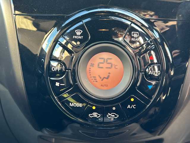 日産 ノート e－パワー X 茨城県 2018(平30)年 3.5万km スーパーブラック 純正メモリナビ【MM318D-W】/(地デジTV・CD・DVD・BT・ラジオ再生)/レーダークルーズコントロール/エマージェンシーブレーキ/コーナーセンサー/ドライブレコーダー/ETC/オートライト/LEDヘッドライト/純正15inアルミホイール/純正フロアマット/スマートキー