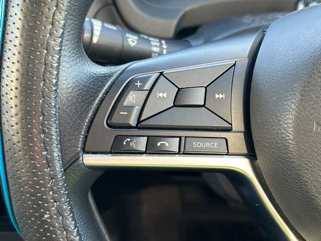 日産 ノート e－パワー X 茨城県 2018(平30)年 3.5万km スーパーブラック 純正メモリナビ【MM318D-W】/(地デジTV・CD・DVD・BT・ラジオ再生)/レーダークルーズコントロール/エマージェンシーブレーキ/コーナーセンサー/ドライブレコーダー/ETC/オートライト/LEDヘッドライト/純正15inアルミホイール/純正フロアマット/スマートキー