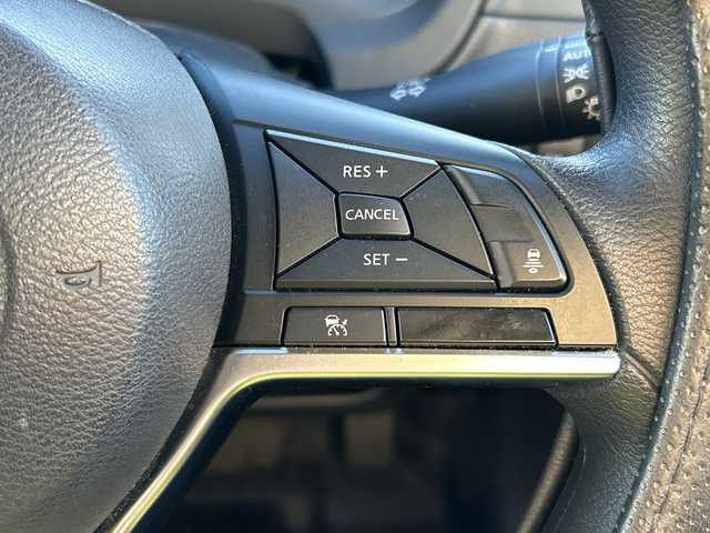 日産 ノート e－パワー X 茨城県 2018(平30)年 3.5万km スーパーブラック 純正メモリナビ【MM318D-W】/(地デジTV・CD・DVD・BT・ラジオ再生)/レーダークルーズコントロール/エマージェンシーブレーキ/コーナーセンサー/ドライブレコーダー/ETC/オートライト/LEDヘッドライト/純正15inアルミホイール/純正フロアマット/スマートキー