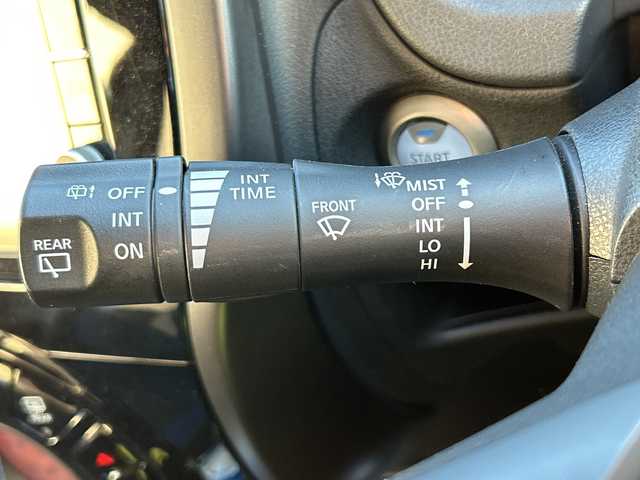 日産 ノート e－パワー X 茨城県 2018(平30)年 3.5万km スーパーブラック 純正メモリナビ【MM318D-W】/(地デジTV・CD・DVD・BT・ラジオ再生)/レーダークルーズコントロール/エマージェンシーブレーキ/コーナーセンサー/ドライブレコーダー/ETC/オートライト/LEDヘッドライト/純正15inアルミホイール/純正フロアマット/スマートキー