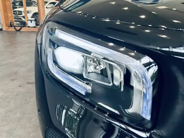 メルセデス・ベンツ Ｍ・ベンツ ＧＬＢ２００ｄ 4マチック 大阪府 2022(令4)年 1.4万km コスモスブラック レーダーセーフティP/ハーフレザー/シートヒーター/純正ナビ/TV/360度カメラ/ACC/純正18インチAW/LEDヘッドライト/アンビエントライト/電動リアゲート/ブラインドスポット/クリアランスソナー/ETC/ドラレコ/パドルシフト/ルーフレール