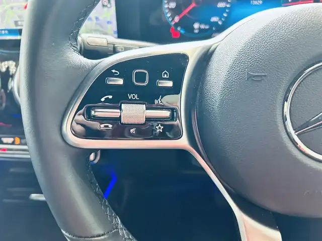 メルセデス・ベンツ Ｍ・ベンツ ＧＬＢ２００ｄ 4マチック 大阪府 2022(令4)年 1.4万km コスモスブラック レーダーセーフティP/ハーフレザー/シートヒーター/純正ナビ/TV/360度カメラ/ACC/純正18インチAW/LEDヘッドライト/アンビエントライト/電動リアゲート/ブラインドスポット/クリアランスソナー/ETC/ドラレコ/パドルシフト/ルーフレール