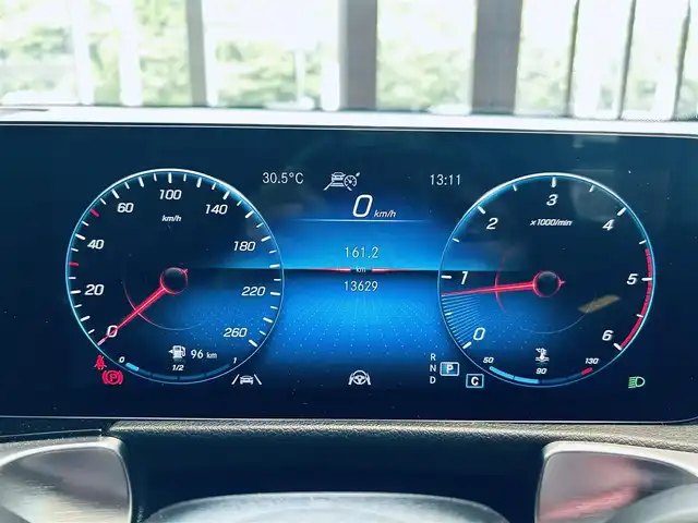 メルセデス・ベンツ Ｍ・ベンツ ＧＬＢ２００ｄ 4マチック 大阪府 2022(令4)年 1.4万km コスモスブラック レーダーセーフティP/ハーフレザー/シートヒーター/純正ナビ/TV/360度カメラ/ACC/純正18インチAW/LEDヘッドライト/アンビエントライト/電動リアゲート/ブラインドスポット/クリアランスソナー/ETC/ドラレコ/パドルシフト/ルーフレール