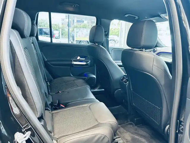 メルセデス・ベンツ Ｍ・ベンツ ＧＬＢ２００ｄ 4マチック 大阪府 2022(令4)年 1.4万km コスモスブラック レーダーセーフティP/ハーフレザー/シートヒーター/純正ナビ/TV/360度カメラ/ACC/純正18インチAW/LEDヘッドライト/アンビエントライト/電動リアゲート/ブラインドスポット/クリアランスソナー/ETC/ドラレコ/パドルシフト/ルーフレール