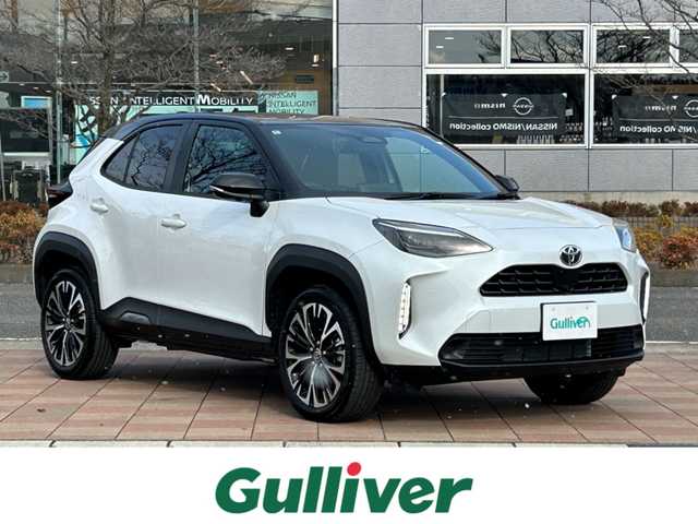 トヨタ ヤリスクロス ハイブリッド Z 福島県 2025(令7)年 0.9万km ブラックマイカ/プラチナホワイトパールマイカ トヨタセーフティセンス/・プリクラッシュセーフティ/・レーントレーシングアシスト/・レーダークルーズコントロール/・オートマチックハイビーム/・ロードサインアシスト/・緊急時操舵支援/ブラインドスポットモニター/純正ディスプレイオーディオ/【Tコネクトナビ/USB/HDMI/Bluetooth/TV/Miracast】/パノラミックビューモニター/ビルトインETC2.0/運転席パワーシート/前席シートヒーター/本革巻きステアリング/・ステアリングヒーター/・ステアリングリモコン/LEDヘッドライト/・オートライト/スマートキー/・プッシュスタート/社外フロアマット/取扱説明書/新車時保証書