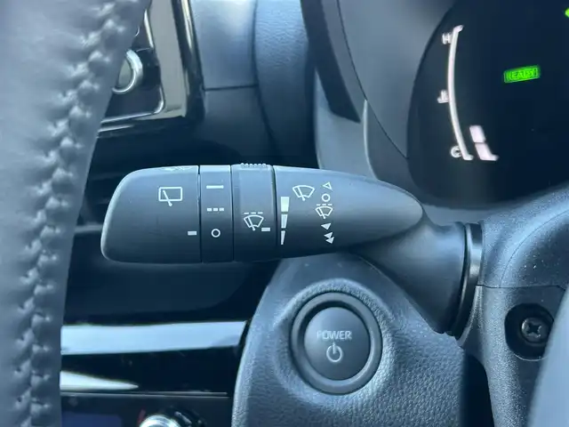 トヨタ ヤリスクロス ハイブリッド Z 福島県 2025(令7)年 0.9万km ブラックマイカ/プラチナホワイトパールマイカ トヨタセーフティセンス/・プリクラッシュセーフティ/・レーントレーシングアシスト/・レーダークルーズコントロール/・オートマチックハイビーム/・ロードサインアシスト/・緊急時操舵支援/ブラインドスポットモニター/純正ディスプレイオーディオ/【Tコネクトナビ/USB/HDMI/Bluetooth/TV/Miracast】/パノラミックビューモニター/ビルトインETC2.0/運転席パワーシート/前席シートヒーター/本革巻きステアリング/・ステアリングヒーター/・ステアリングリモコン/LEDヘッドライト/・オートライト/スマートキー/・プッシュスタート/社外フロアマット/取扱説明書/新車時保証書