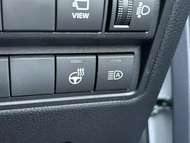 トヨタ ヤリスクロス ハイブリッド Z 福島県 2025(令7)年 0.9万km ブラックマイカ/プラチナホワイトパールマイカ トヨタセーフティセンス/・プリクラッシュセーフティ/・レーントレーシングアシスト/・レーダークルーズコントロール/・オートマチックハイビーム/・ロードサインアシスト/・緊急時操舵支援/ブラインドスポットモニター/純正ディスプレイオーディオ/【Tコネクトナビ/USB/HDMI/Bluetooth/TV/Miracast】/パノラミックビューモニター/ビルトインETC2.0/運転席パワーシート/前席シートヒーター/本革巻きステアリング/・ステアリングヒーター/・ステアリングリモコン/LEDヘッドライト/・オートライト/スマートキー/・プッシュスタート/社外フロアマット/取扱説明書/新車時保証書