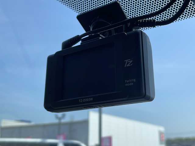 トヨタ ヴォクシー ハイブリッド ZS 煌Ⅱ 島根県 2020(令2)年 8.1万km ブラック 純正SDナビ（NSZT-W68T）/バックカメラ/ビルトインETC/前後ドライブレコーダー/両側パワースライドドア/クルーズコントロール/プリクラッシュセーフティシステム/プッシュスタート/シートヒーター/LEDヘッドライト/オートハイビーム/ISOFIX/純正16インチAW積み込み/純正フロアマット/保証書/取扱説明書/スペアキー