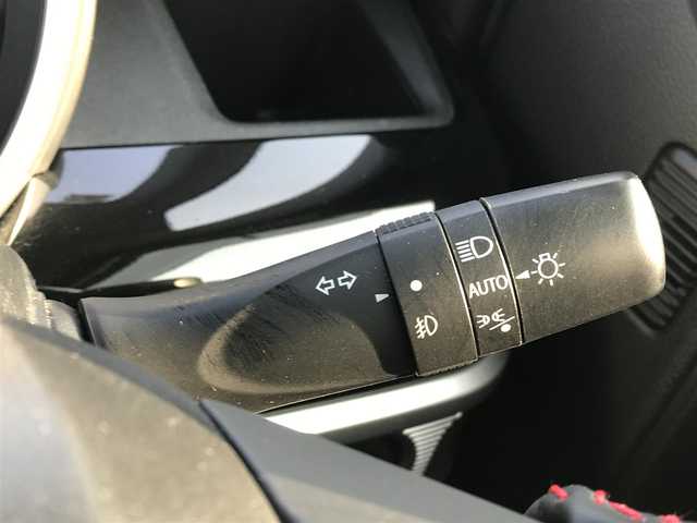 スズキ スペーシア カスタム HYBRID XS 富山県 2021(令3)年 2.3万km ピュアホワイトパール/ブラック2トーン 純正ナビ/フルセグTV/Bluetooth/全周囲カメラ/衝突被害軽減ブレーキ/コーナーセンサー/レーンキープアシスト/レーダークルーズコントロール/両側パワースライドドア/プッシュスタート/スマートキー/革巻きステアリング/ステアリングスイッチ/ETC