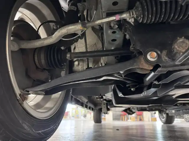 日産 ＮＶ１００クリッパー リオ G 三重県 2017(平29)年 7.8万km ガーデニングアクアM ガソリン・ターボ/フルタイム4WD/インパネ4AT/カロッツェリア 7インチ『楽ナビ』 AVIC-RZ700/（CD/DVD/SD/FM/AM/TV/Bluetooth/iPod/USB/AUX）/両側パワースライドドア/ETC/安全/・インテリジェント エマージェンシーブレーキ/・踏み間違い衝突防止アシスト/・TCS機能（トラクションコントロール）/・VDC（ビークルダイナミクスコントロール（TCS機能含む）/など/装備/・ベッドキット/・オートステップ/・シートヒーター（D）/・オートエアコン/・オートライト/・ディスチャージヘッドライト（HID）/・ステアリングスイッチ/・プッシュスタート/・スマートキーx2/・純正14inAW/・社外14inAWあり/など