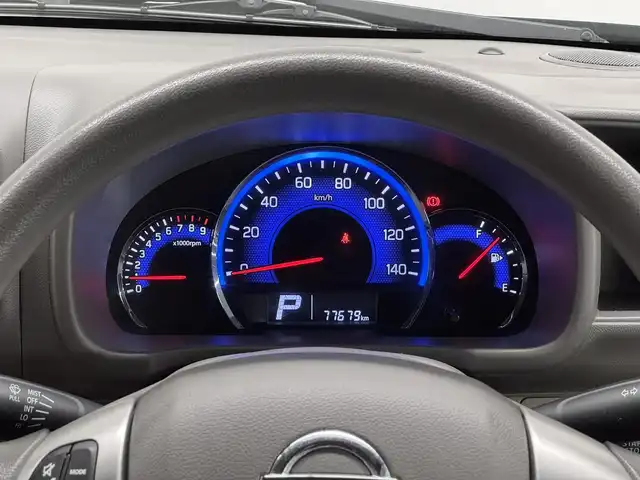 日産 ＮＶ１００クリッパー リオ G 三重県 2017(平29)年 7.8万km ガーデニングアクアM ガソリン・ターボ/フルタイム4WD/インパネ4AT/カロッツェリア 7インチ『楽ナビ』 AVIC-RZ700/（CD/DVD/SD/FM/AM/TV/Bluetooth/iPod/USB/AUX）/両側パワースライドドア/ETC/安全/・インテリジェント エマージェンシーブレーキ/・踏み間違い衝突防止アシスト/・TCS機能（トラクションコントロール）/・VDC（ビークルダイナミクスコントロール（TCS機能含む）/など/装備/・ベッドキット/・オートステップ/・シートヒーター（D）/・オートエアコン/・オートライト/・ディスチャージヘッドライト（HID）/・ステアリングスイッチ/・プッシュスタート/・スマートキーx2/・純正14inAW/・社外14inAWあり/など
