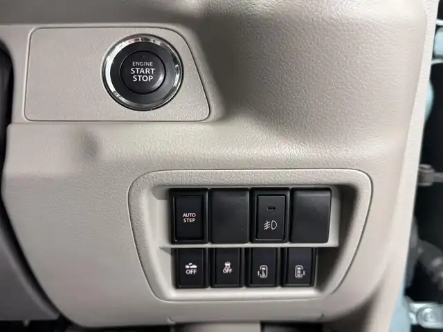 日産 ＮＶ１００クリッパー リオ G 三重県 2017(平29)年 7.8万km ガーデニングアクアM ガソリン・ターボ/フルタイム4WD/インパネ4AT/カロッツェリア 7インチ『楽ナビ』 AVIC-RZ700/（CD/DVD/SD/FM/AM/TV/Bluetooth/iPod/USB/AUX）/両側パワースライドドア/ETC/安全/・インテリジェント エマージェンシーブレーキ/・踏み間違い衝突防止アシスト/・TCS機能（トラクションコントロール）/・VDC（ビークルダイナミクスコントロール（TCS機能含む）/など/装備/・ベッドキット/・オートステップ/・シートヒーター（D）/・オートエアコン/・オートライト/・ディスチャージヘッドライト（HID）/・ステアリングスイッチ/・プッシュスタート/・スマートキーx2/・純正14inAW/・社外14inAWあり/など