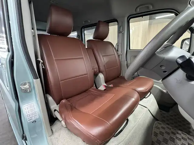 日産 ＮＶ１００クリッパー リオ G 三重県 2017(平29)年 7.8万km ガーデニングアクアM ガソリン・ターボ/フルタイム4WD/インパネ4AT/カロッツェリア 7インチ『楽ナビ』 AVIC-RZ700/（CD/DVD/SD/FM/AM/TV/Bluetooth/iPod/USB/AUX）/両側パワースライドドア/ETC/安全/・インテリジェント エマージェンシーブレーキ/・踏み間違い衝突防止アシスト/・TCS機能（トラクションコントロール）/・VDC（ビークルダイナミクスコントロール（TCS機能含む）/など/装備/・ベッドキット/・オートステップ/・シートヒーター（D）/・オートエアコン/・オートライト/・ディスチャージヘッドライト（HID）/・ステアリングスイッチ/・プッシュスタート/・スマートキーx2/・純正14inAW/・社外14inAWあり/など